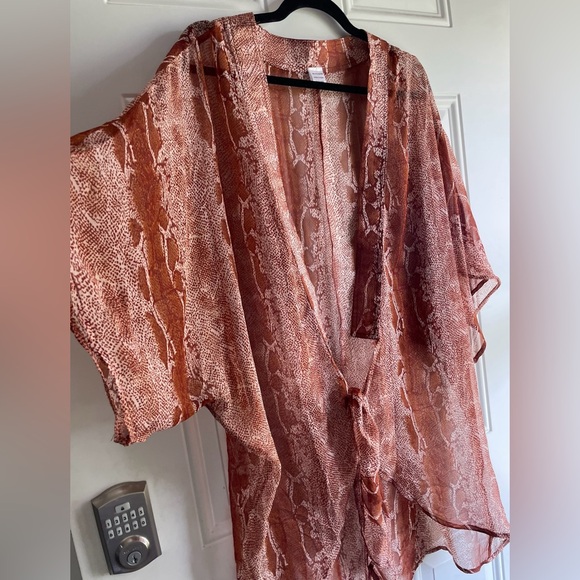 NWOT Gorgeous Sheer Brown Python Design 3/4 Bell Sleeve Kimono Swimsuit Coverup - Picture 3 of 17